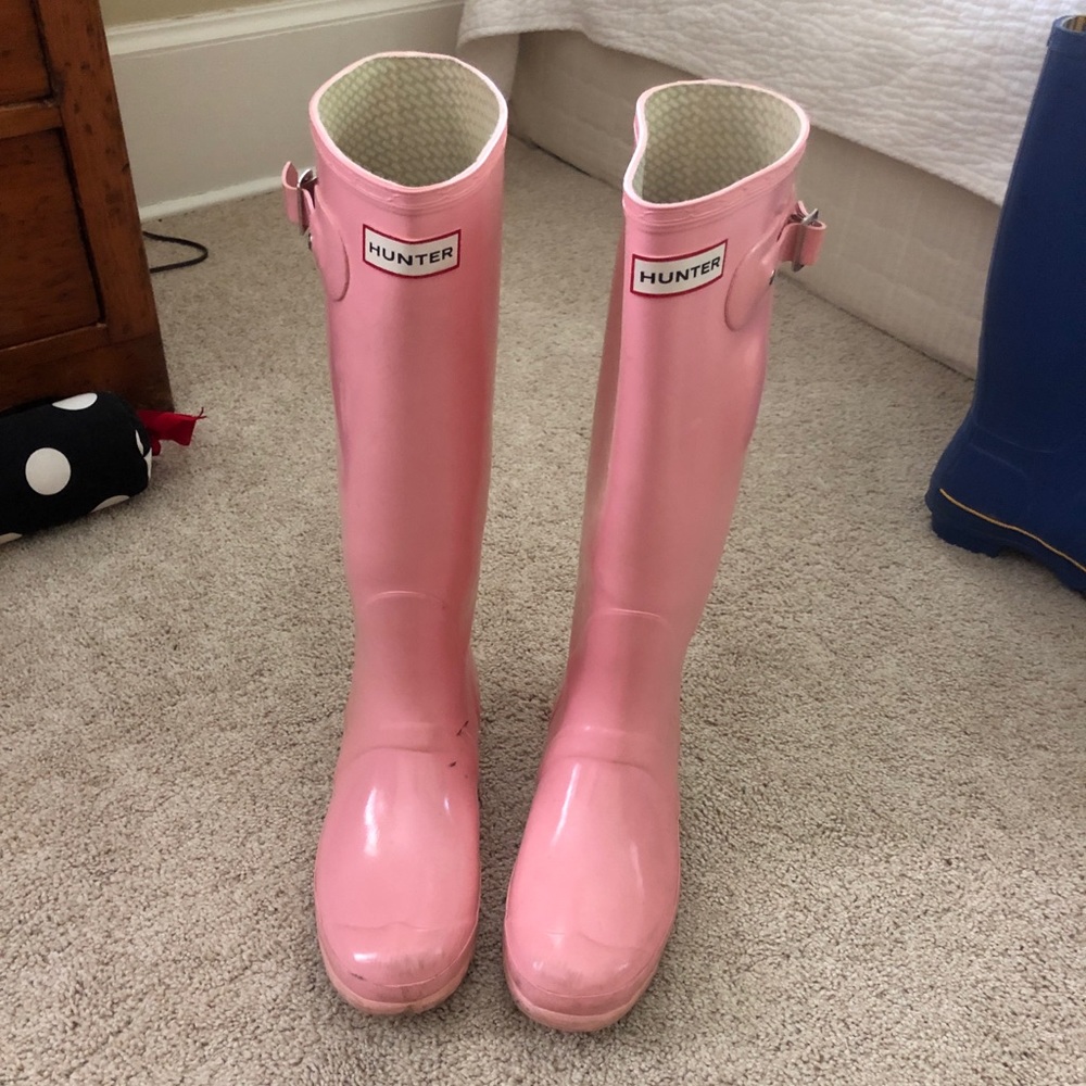 Light Pink Hunter Rainboots size 40/41 (9F/8M)